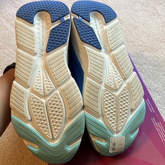 NWT Skechers max cushion elite women’s size 8 - Picture 2 of 6